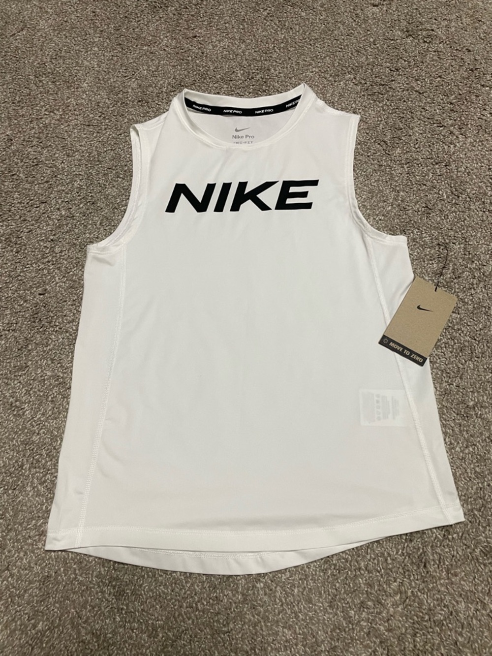 NWT Nike Pro DriFit Sleeveless Shirt Boy’s Size Medium